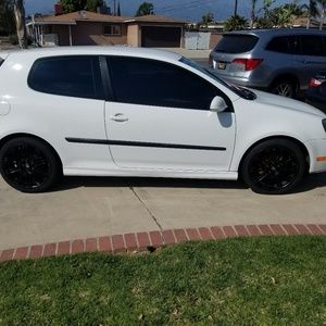 Meet your Posher, Derrick